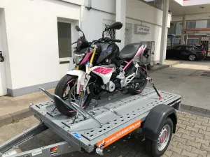 Motorrad Trans­por­ter klein  850kg-1.000kg gebremst
